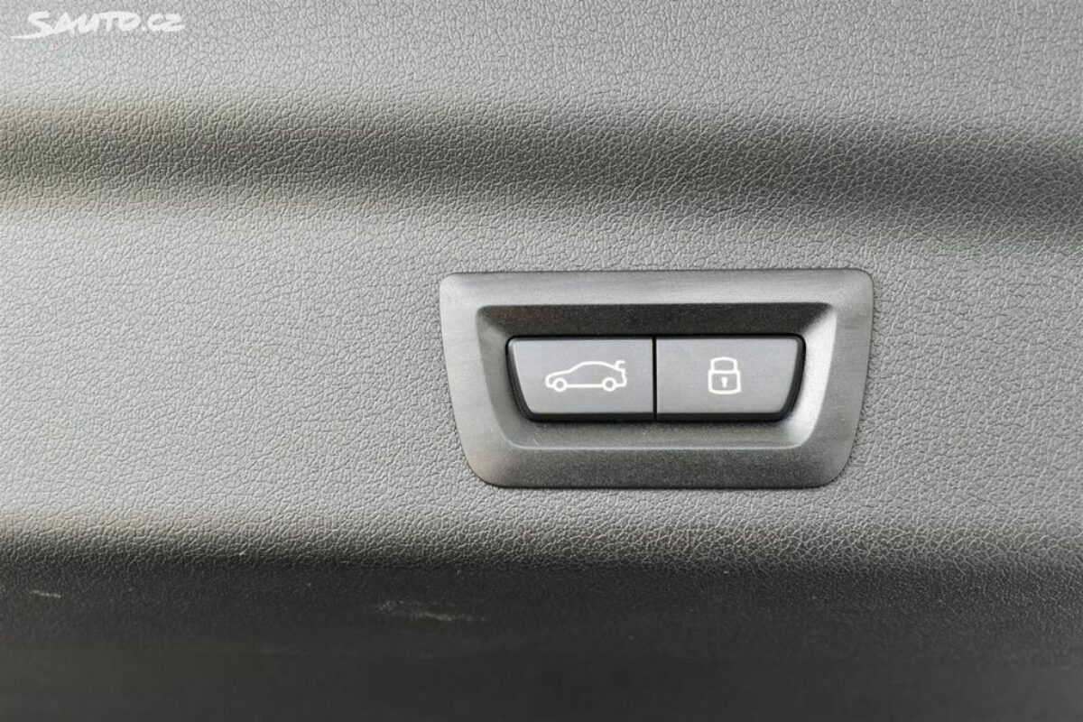 Fotografie vozu - klik pro zvětšení