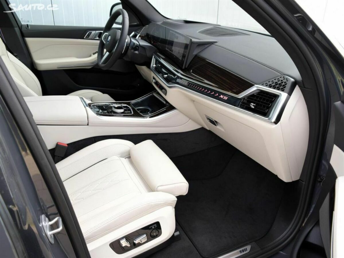 Fotografie vozu - klik pro zvětšení