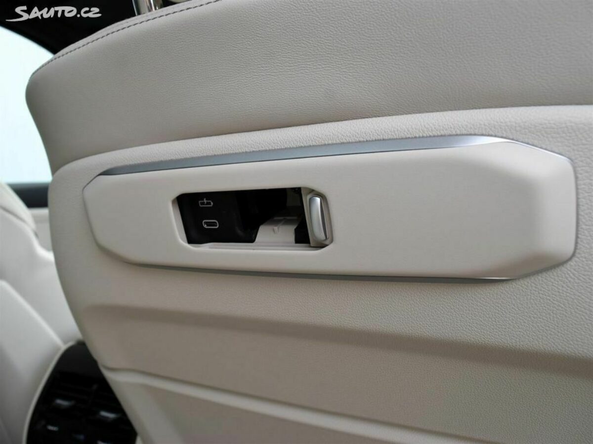 Fotografie vozu - klik pro zvětšení