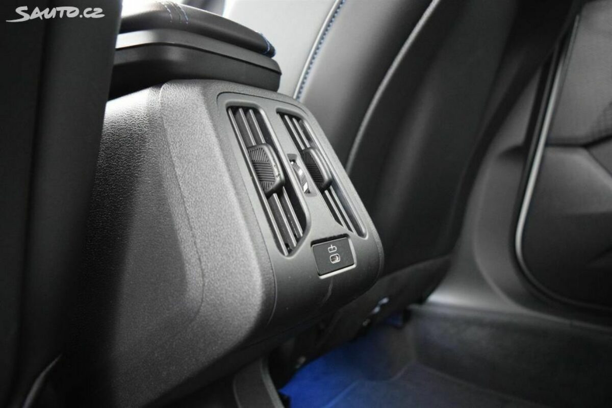 Fotografie vozu - klik pro zvětšení