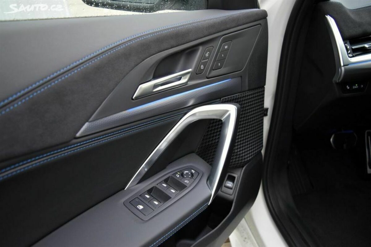 Fotografie vozu - klik pro zvětšení