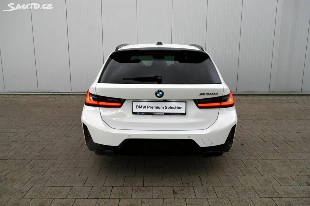 Fotografie vozu - klik pro zvětšení