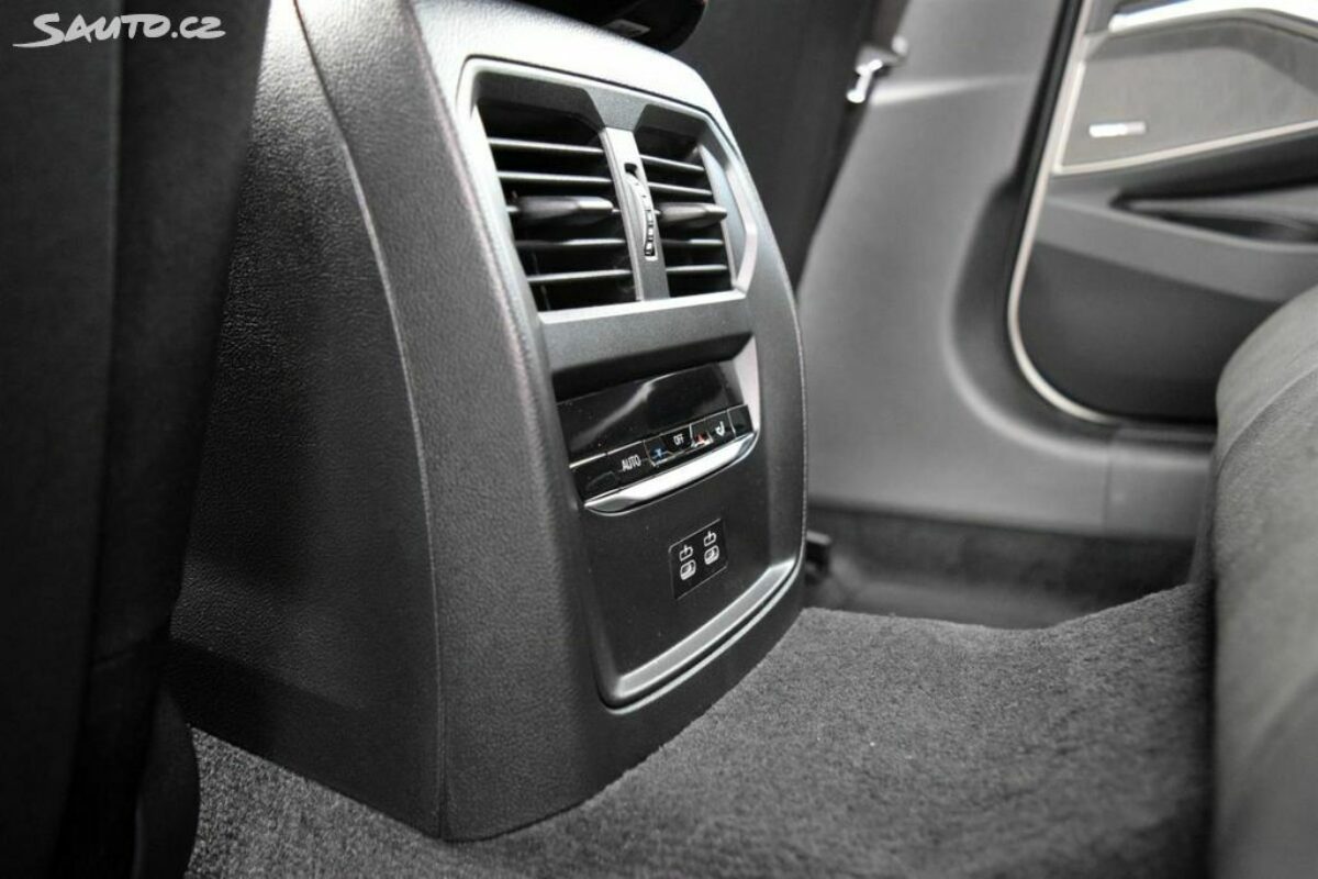 Fotografie vozu - klik pro zvětšení