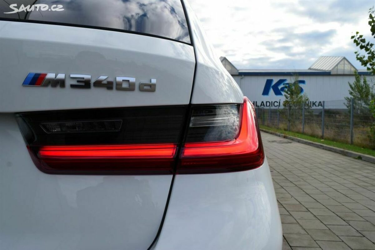 Fotografie vozu - klik pro zvětšení