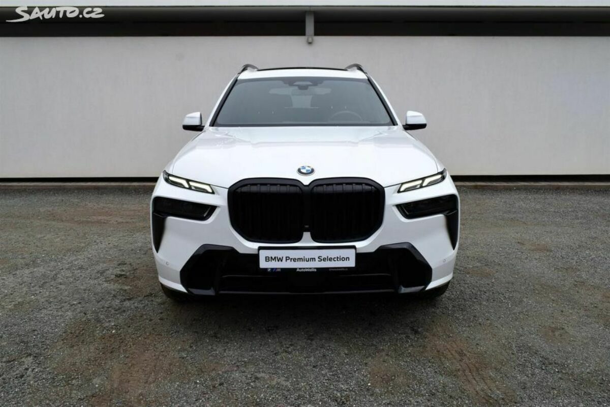 Fotografie vozu - klik pro zvětšení