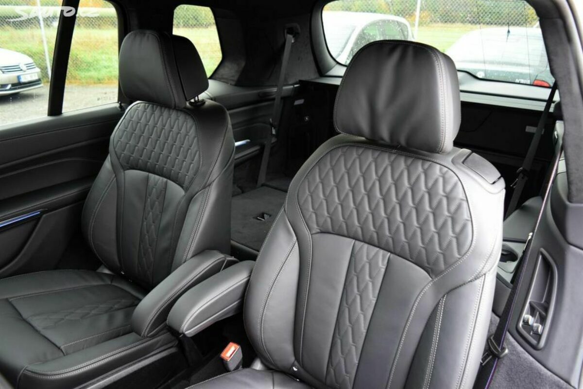 Fotografie vozu - klik pro zvětšení