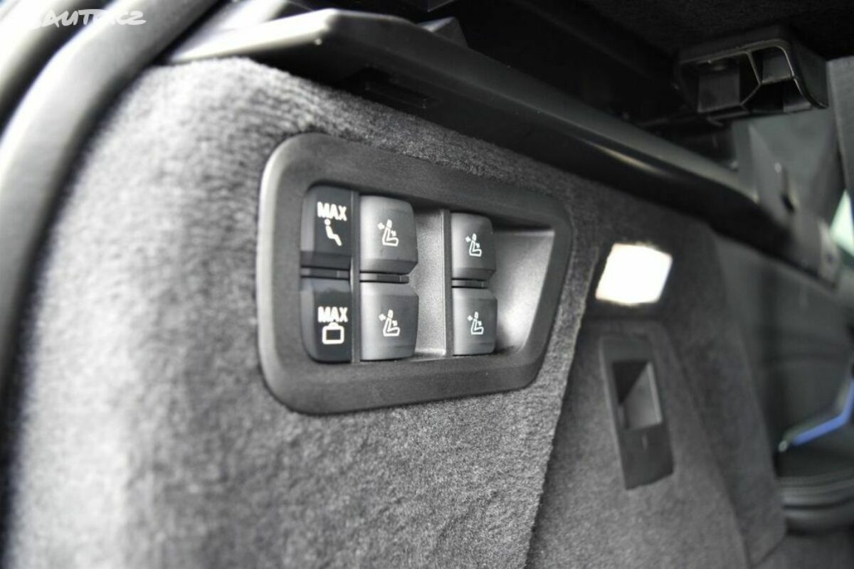 Fotografie vozu - klik pro zvětšení