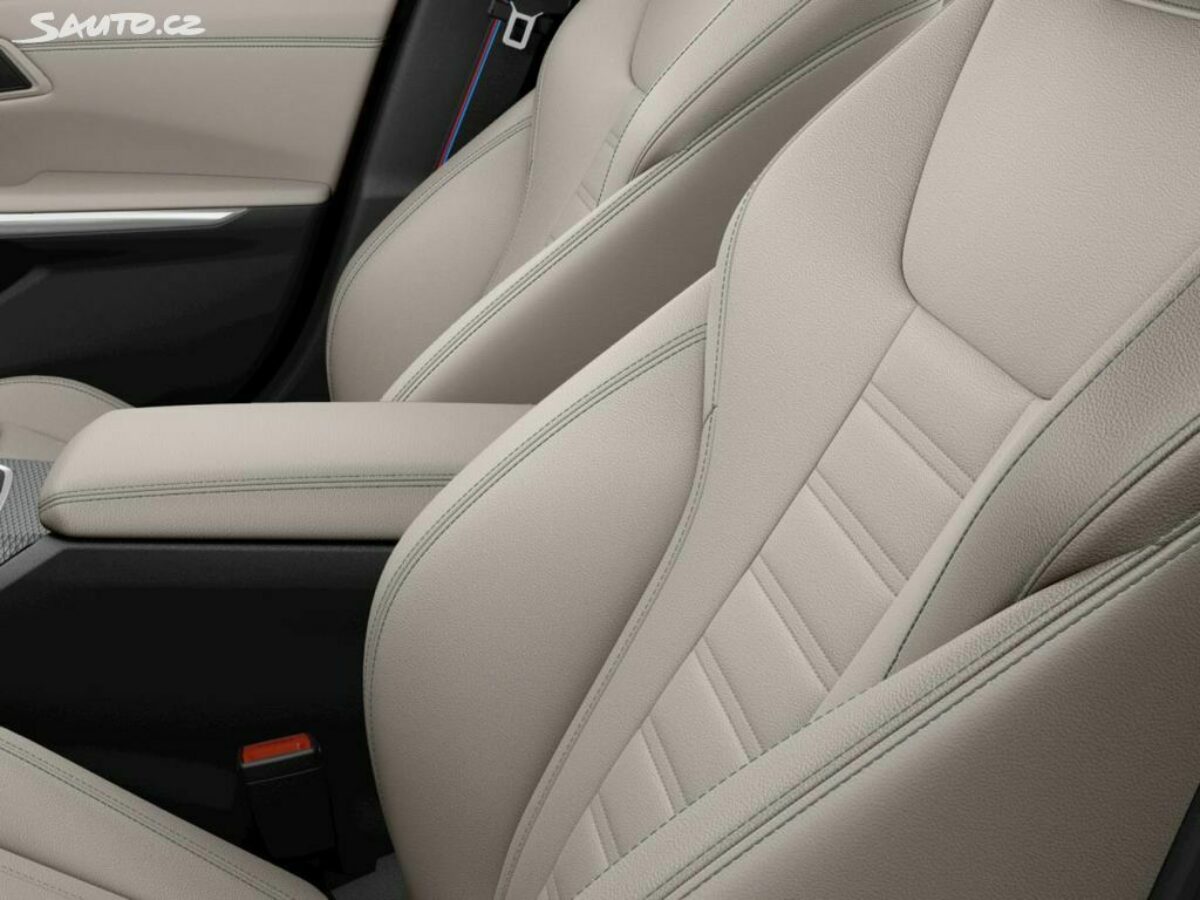 Fotografie vozu - klik pro zvětšení