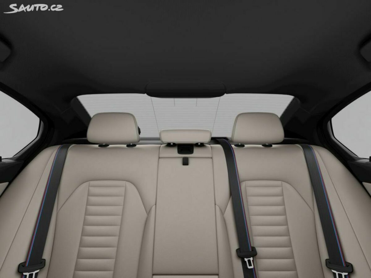 Fotografie vozu - klik pro zvětšení