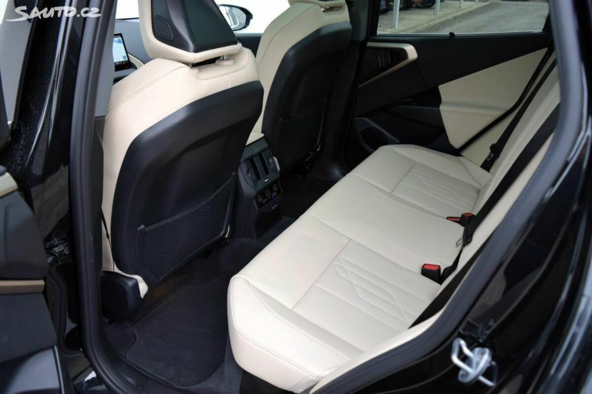 Fotografie vozu - klik pro zvětšení