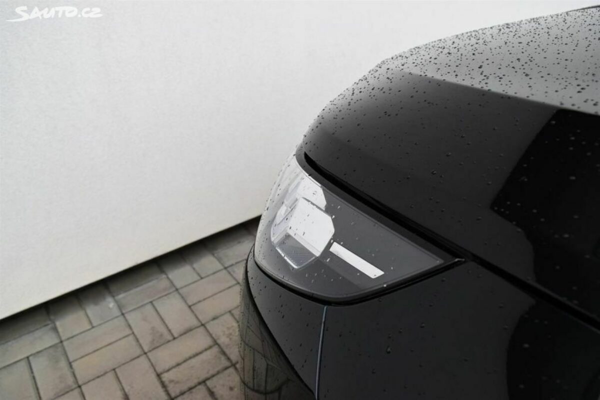 Fotografie vozu - klik pro zvětšení