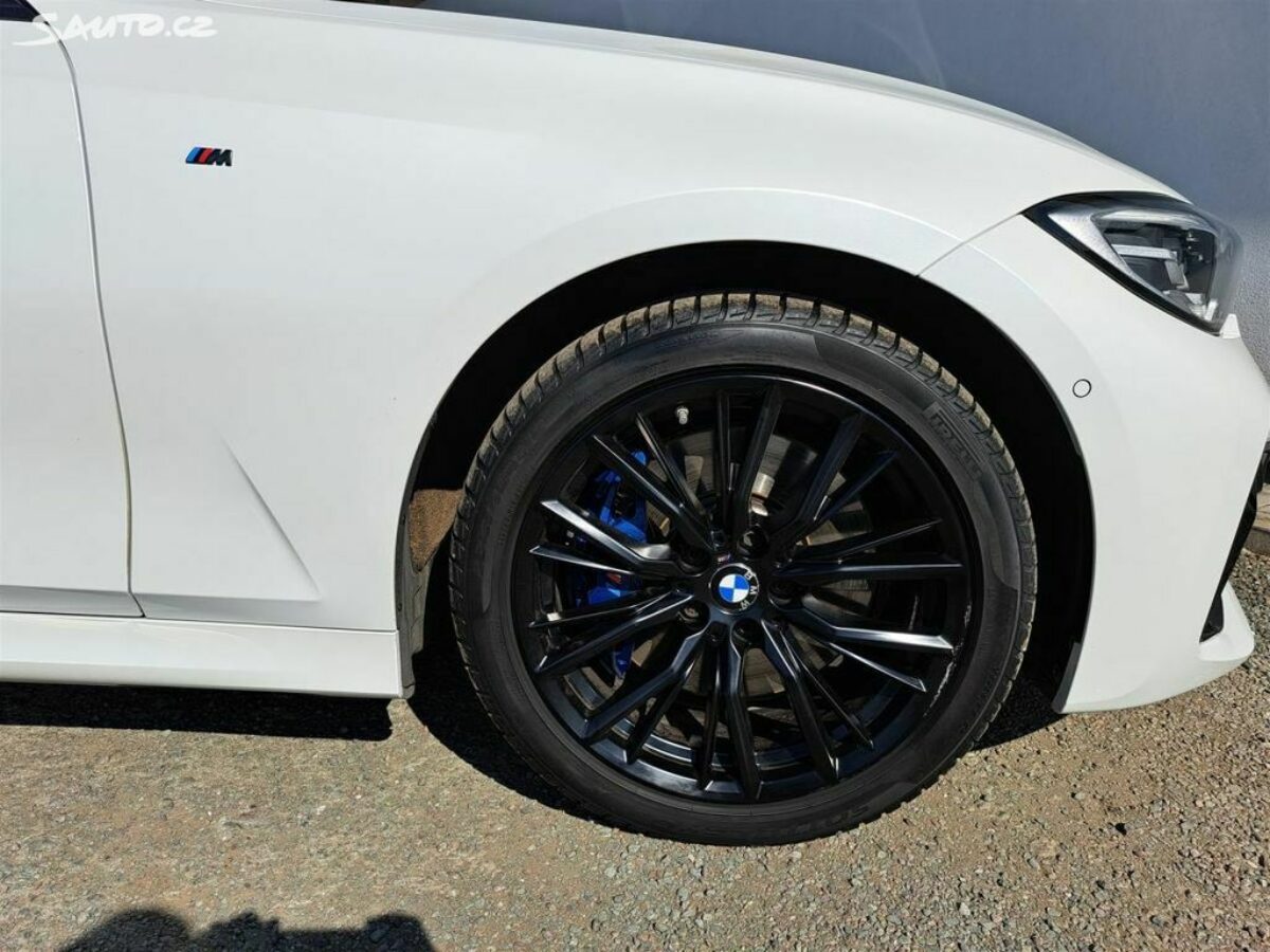 Fotografie vozu - klik pro zvětšení