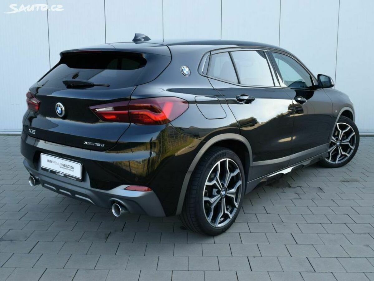 Fotografie vozu - klik pro zvětšení