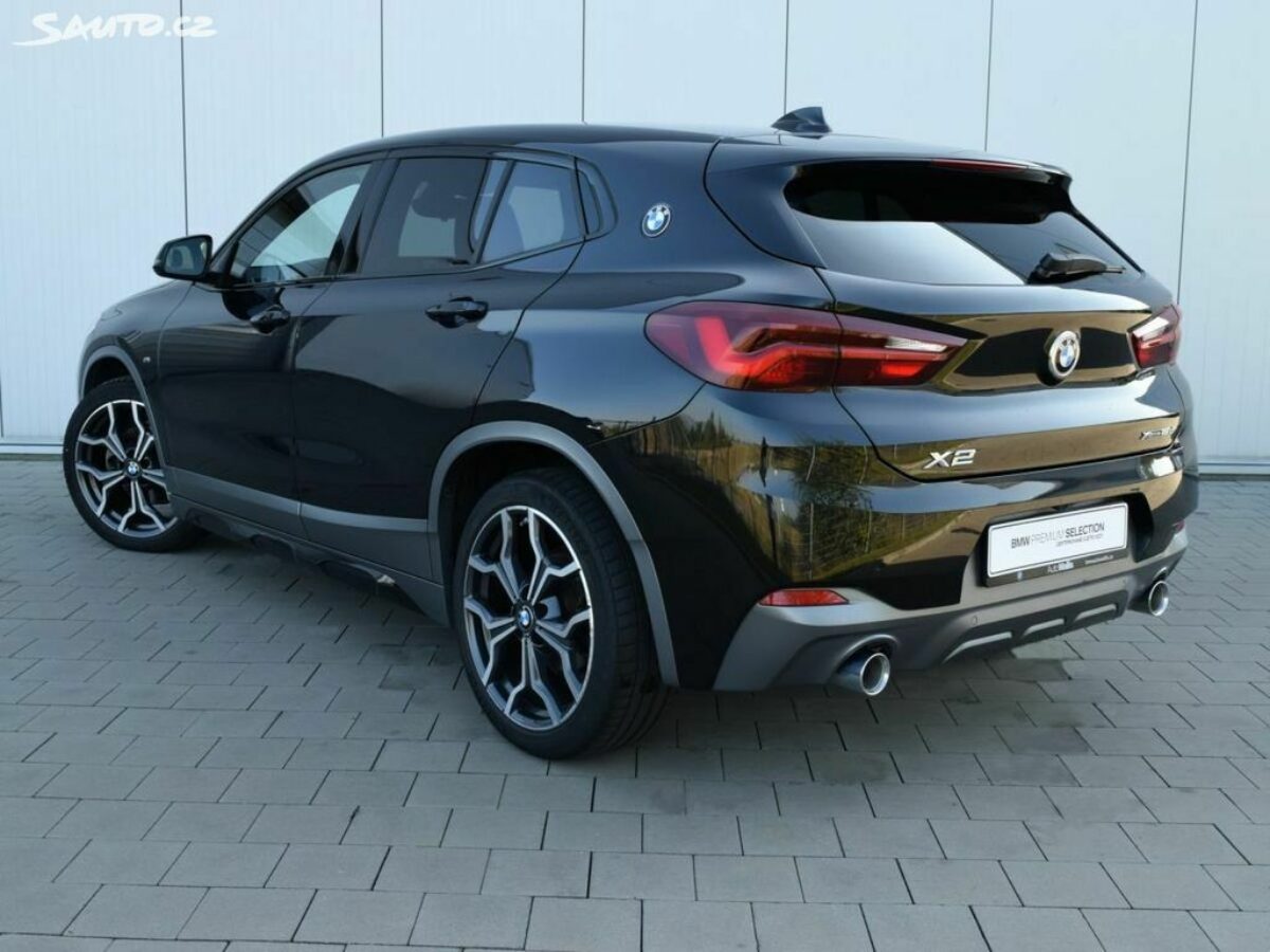 Fotografie vozu - klik pro zvětšení