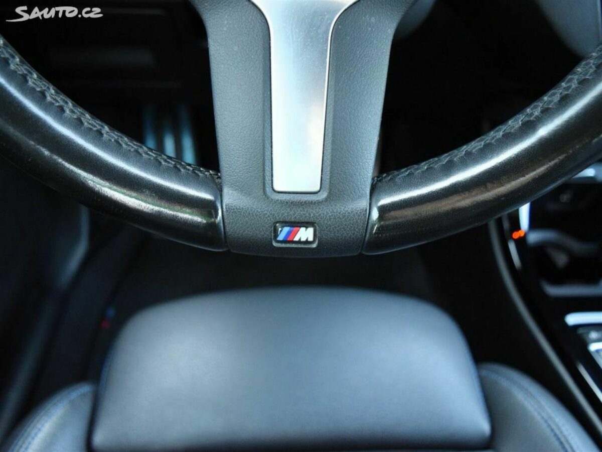 Fotografie vozu - klik pro zvětšení