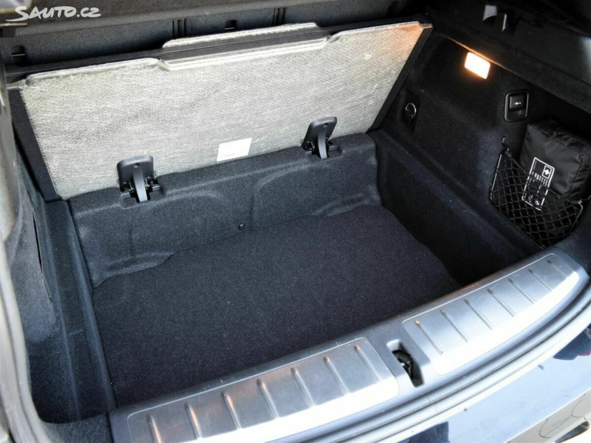 Fotografie vozu - klik pro zvětšení