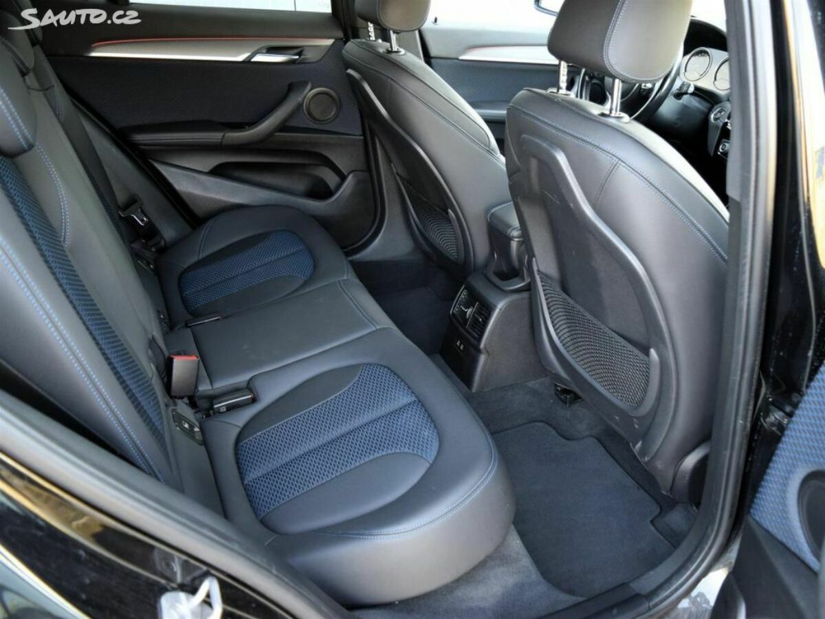 Fotografie vozu - klik pro zvětšení