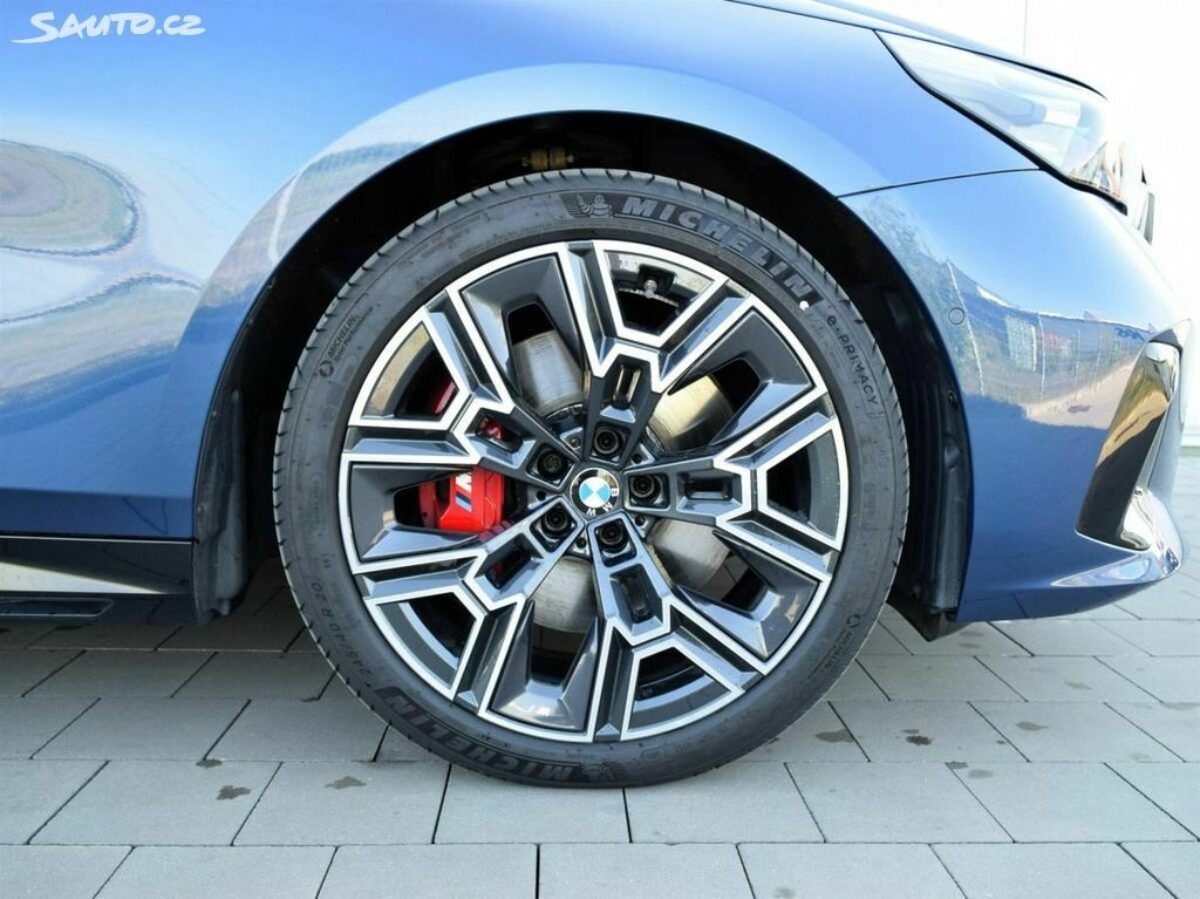 Fotografie vozu - klik pro zvětšení