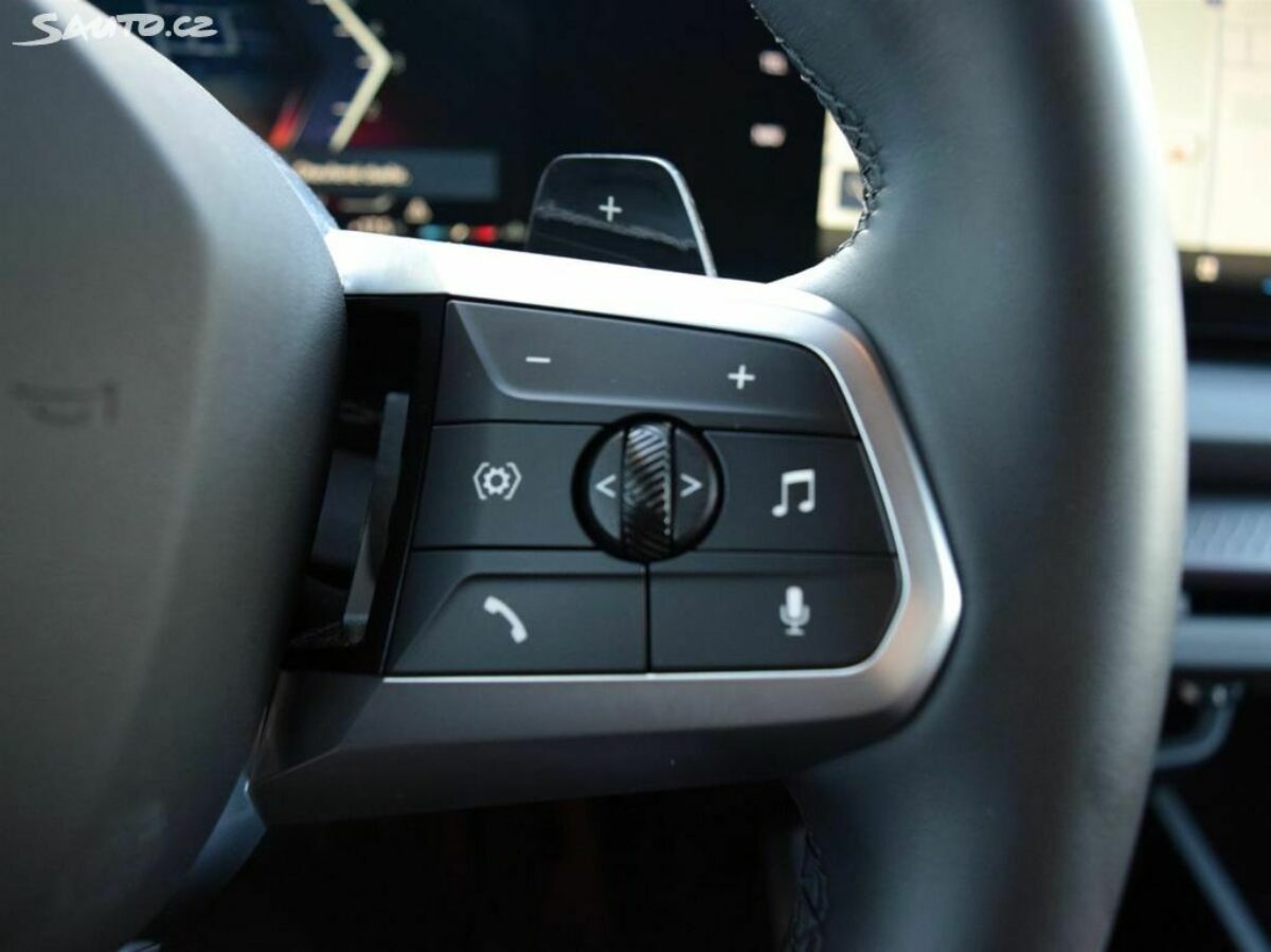 Fotografie vozu - klik pro zvětšení