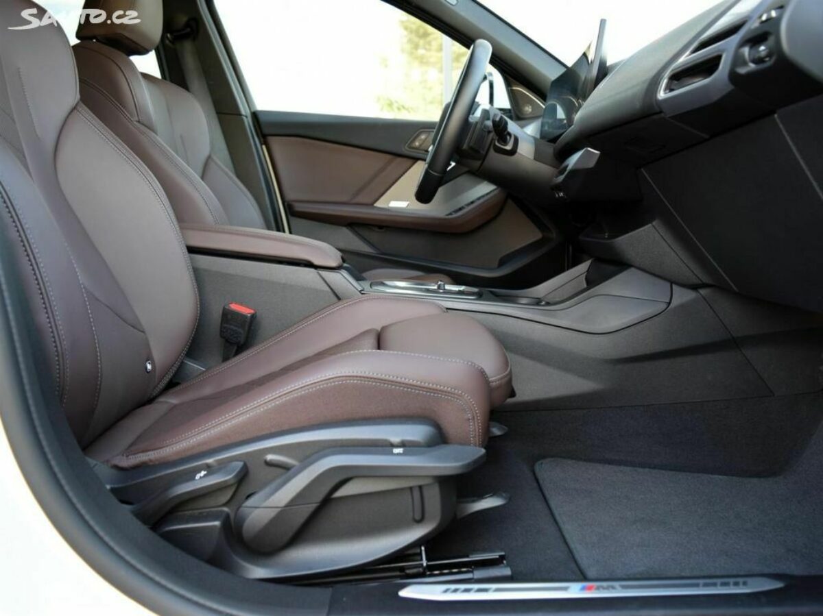 Fotografie vozu - klik pro zvětšení