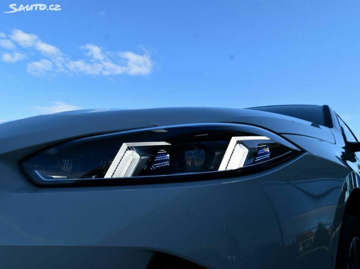 Fotografie vozu - klik pro zvětšení