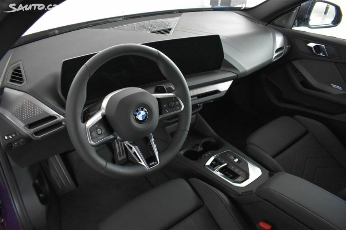 Fotografie vozu - klik pro zvětšení