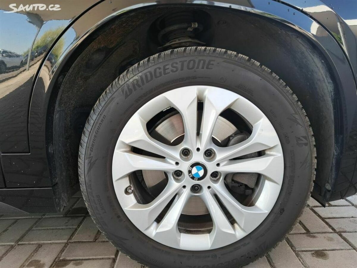 Fotografie vozu - klik pro zvětšení