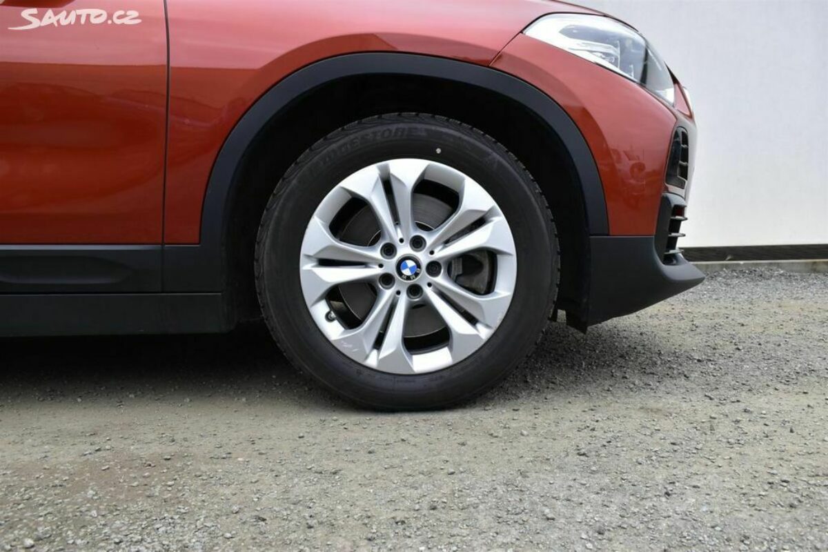 Fotografie vozu - klik pro zvětšení