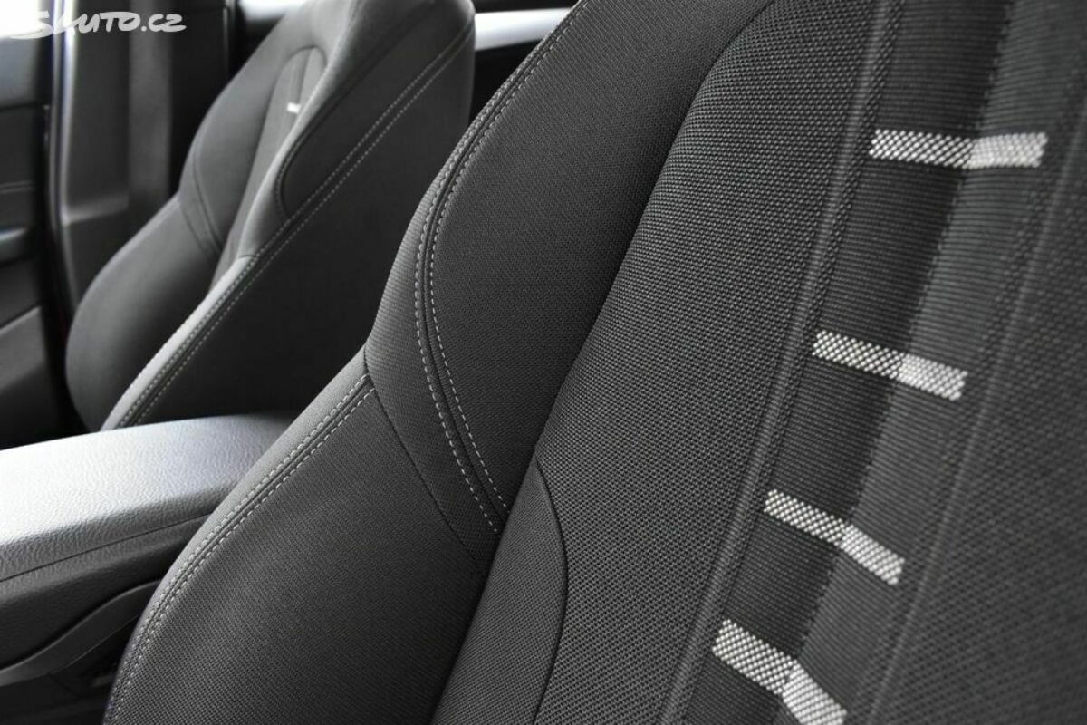 Fotografie vozu - klik pro zvětšení