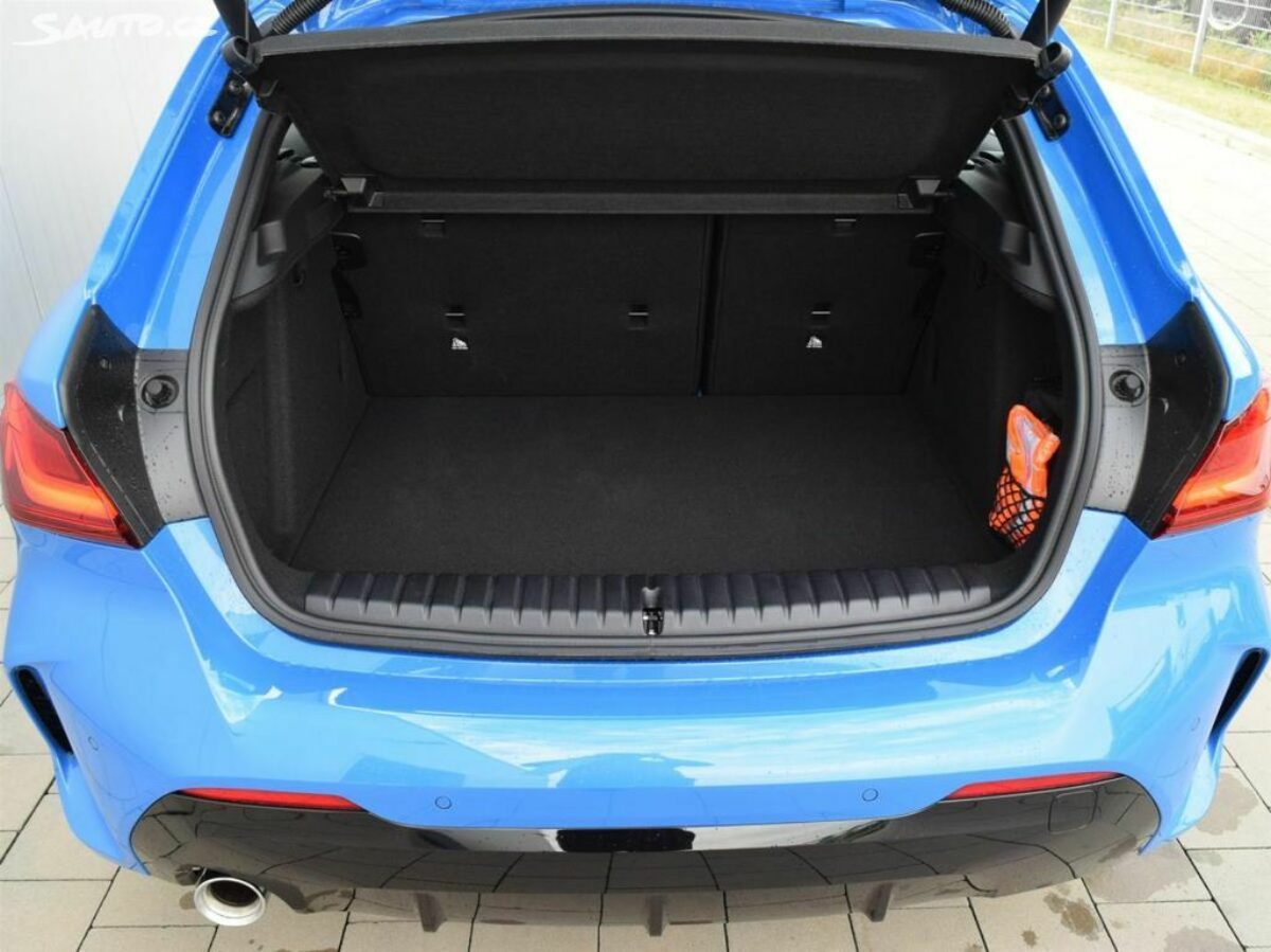 Fotografie vozu - klik pro zvětšení