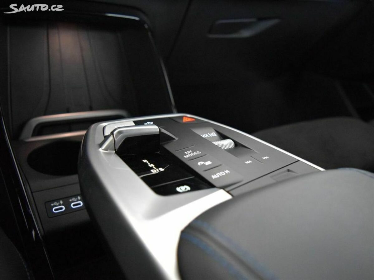 Fotografie vozu - klik pro zvětšení