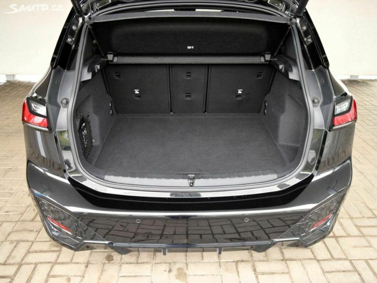 Fotografie vozu - klik pro zvětšení