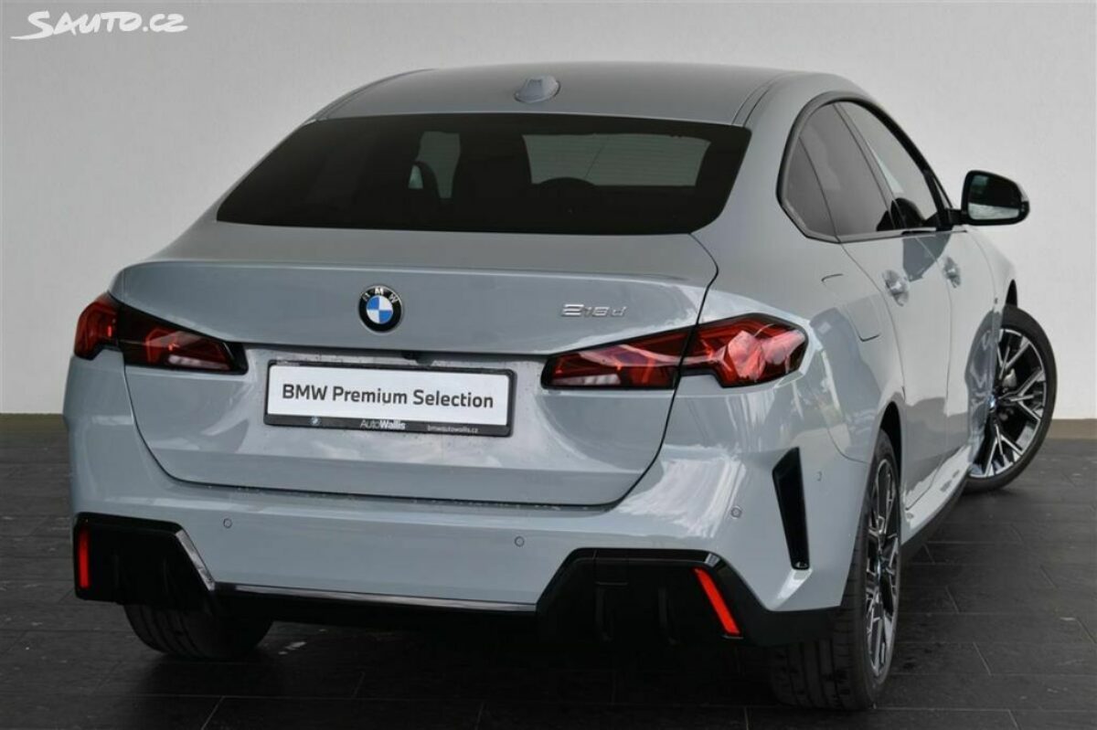 Fotografie vozu - klik pro zvětšení