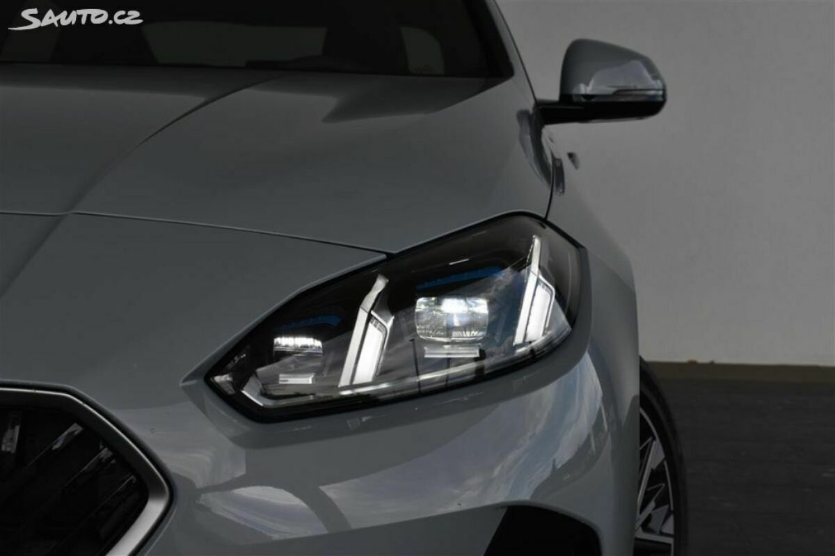 Fotografie vozu - klik pro zvětšení