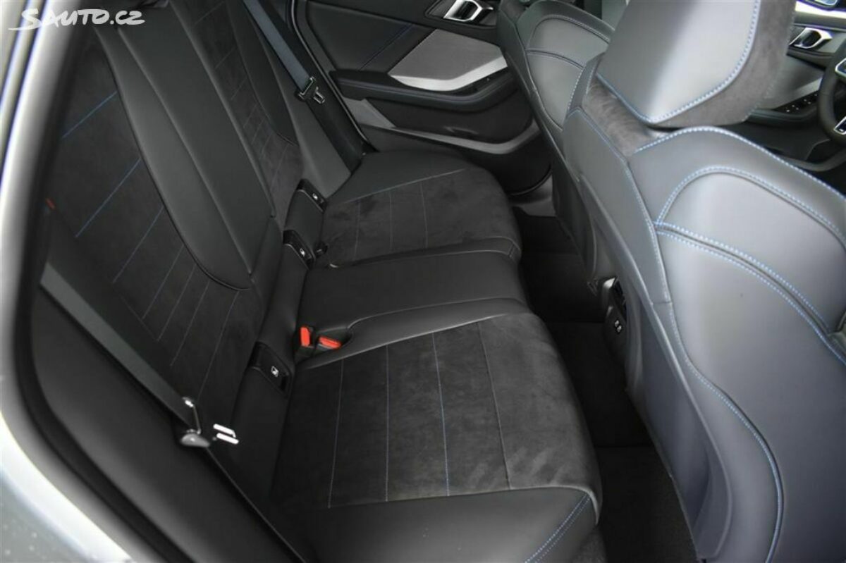 Fotografie vozu - klik pro zvětšení