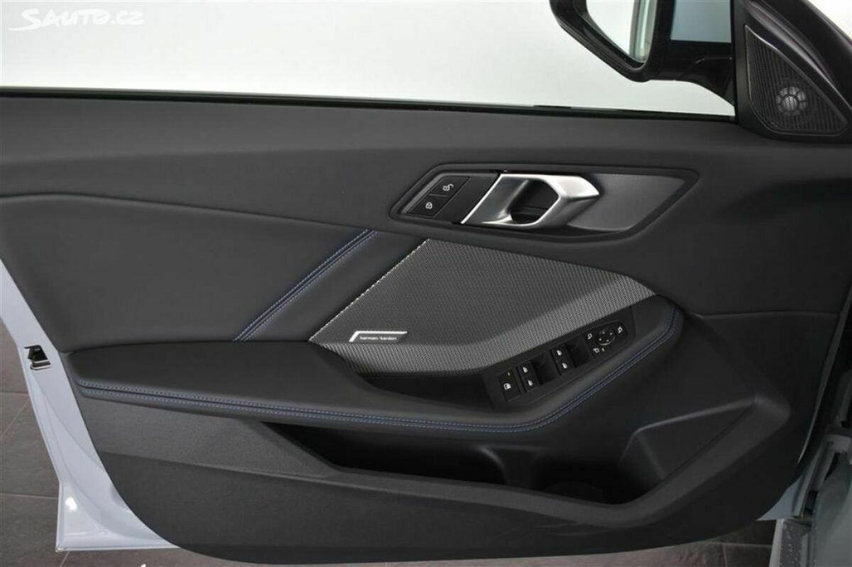 Fotografie vozu - klik pro zvětšení