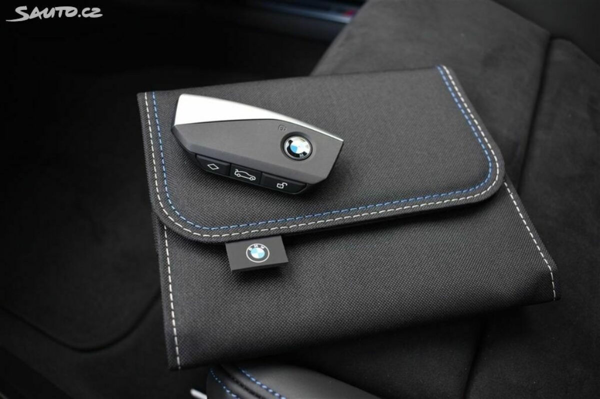 Fotografie vozu - klik pro zvětšení