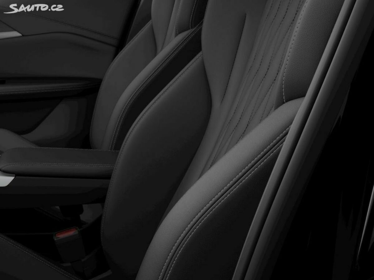 Fotografie vozu - klik pro zvětšení