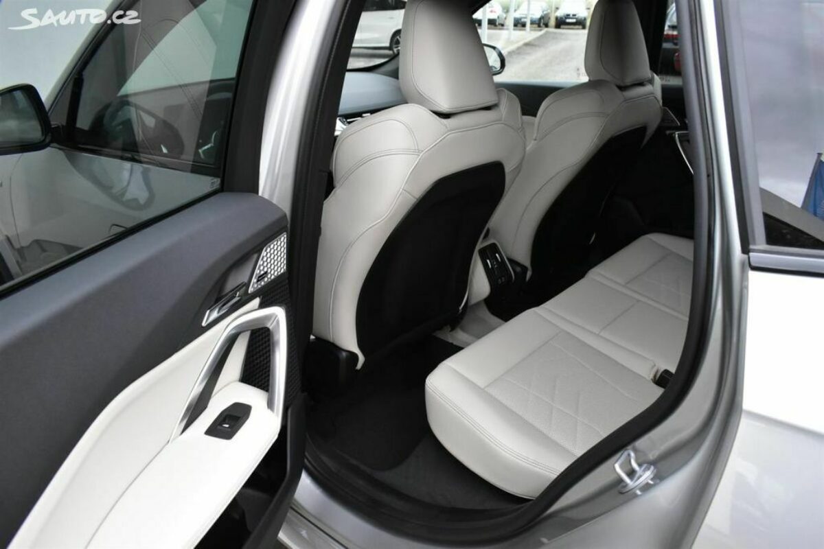 Fotografie vozu - klik pro zvětšení