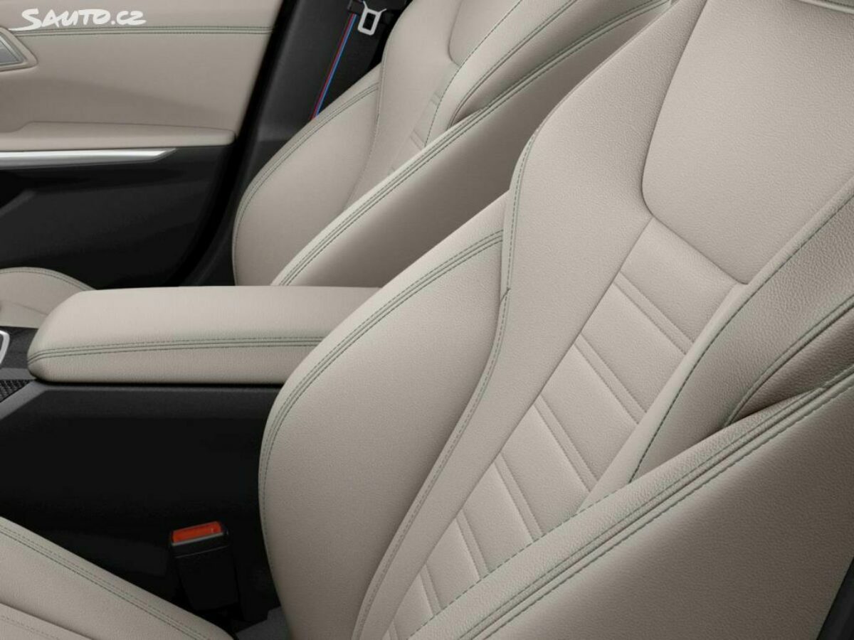 Fotografie vozu - klik pro zvětšení