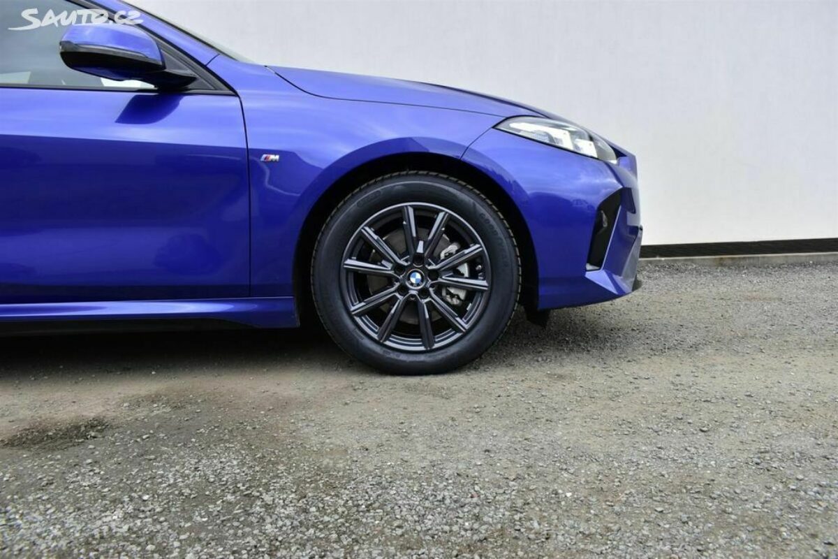 Fotografie vozu - klik pro zvětšení