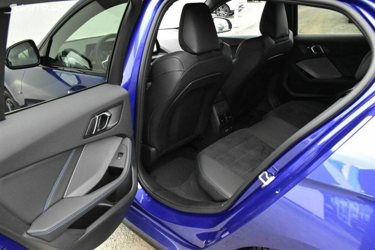 Fotografie vozu - klik pro zvětšení