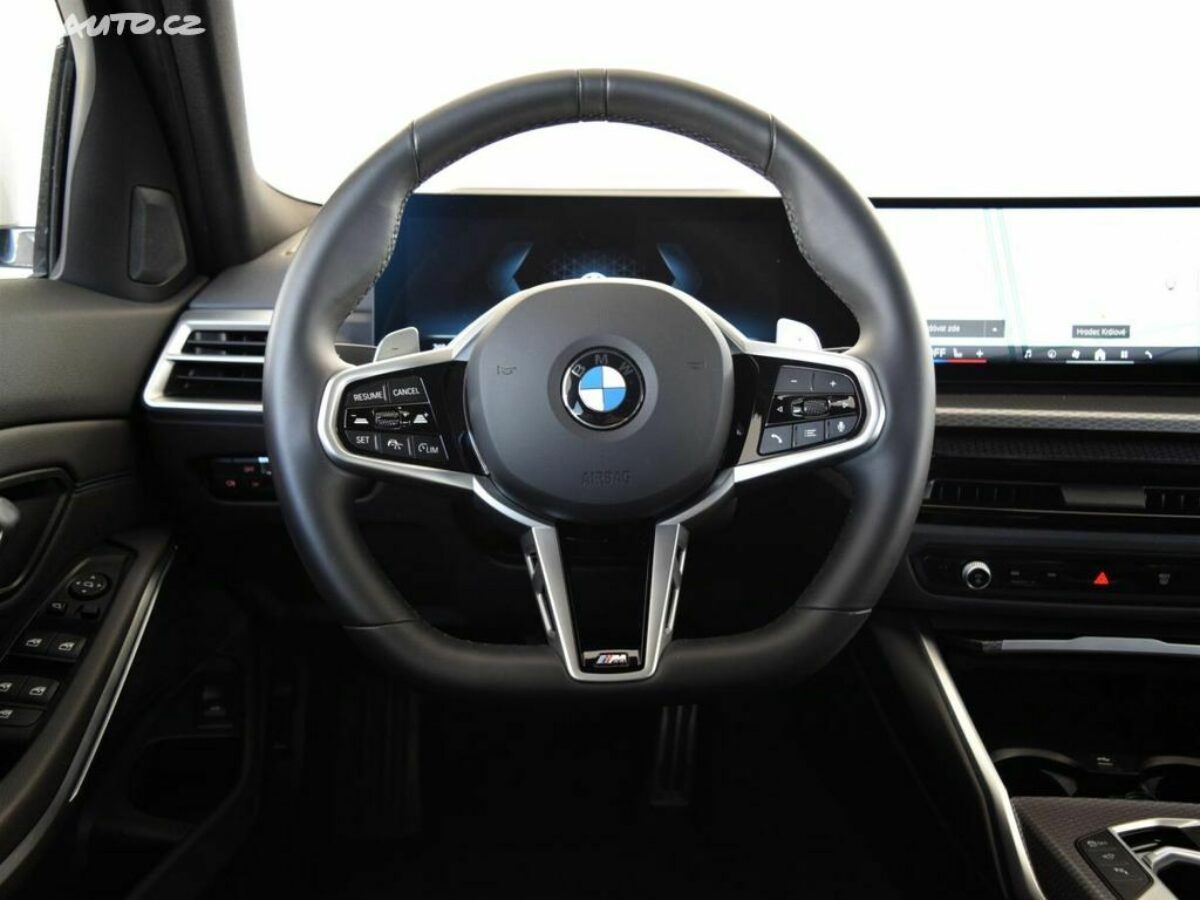 Fotografie vozu - klik pro zvětšení