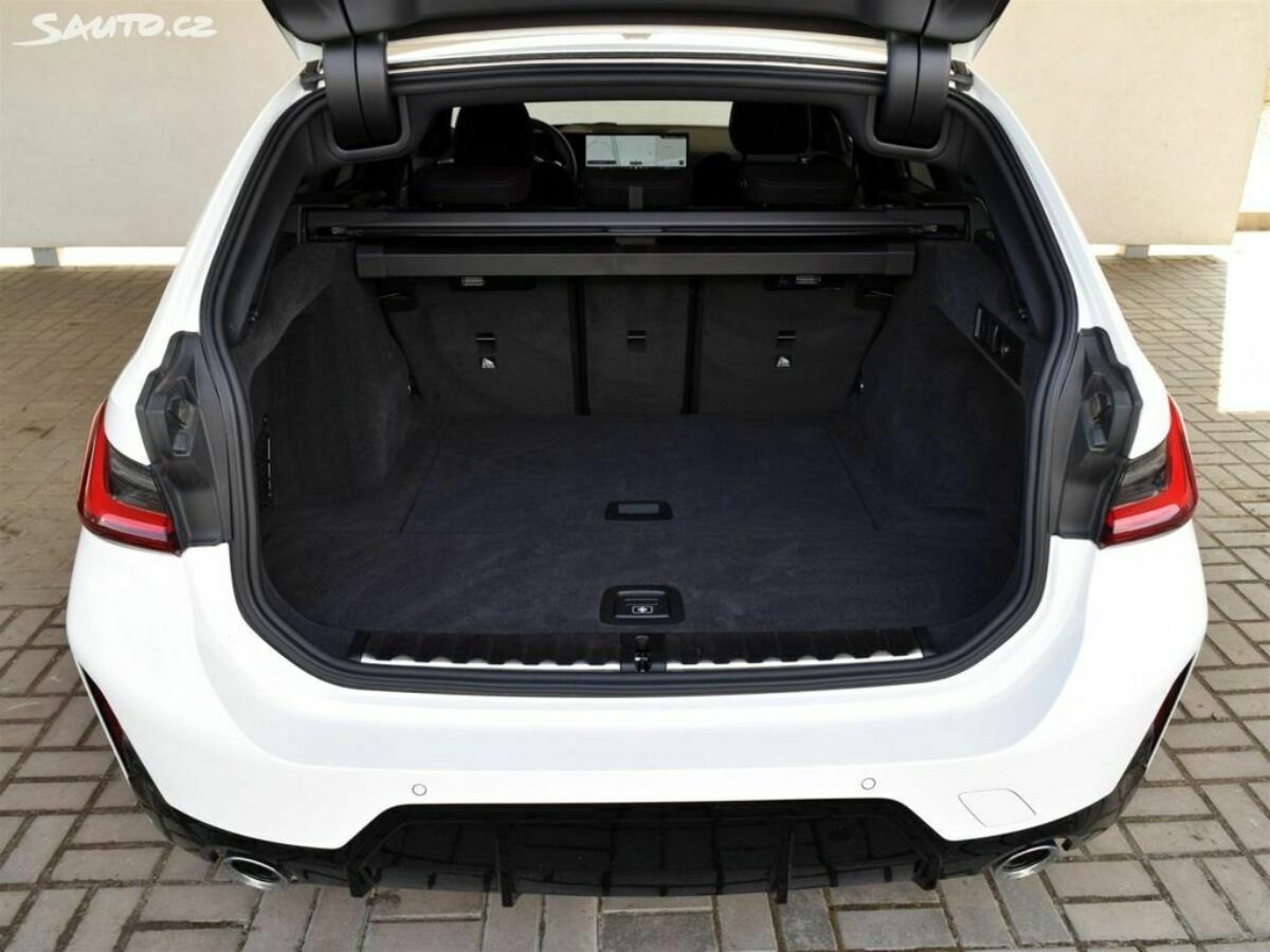 Fotografie vozu - klik pro zvětšení