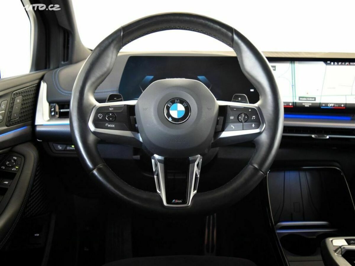 Fotografie vozu - klik pro zvětšení