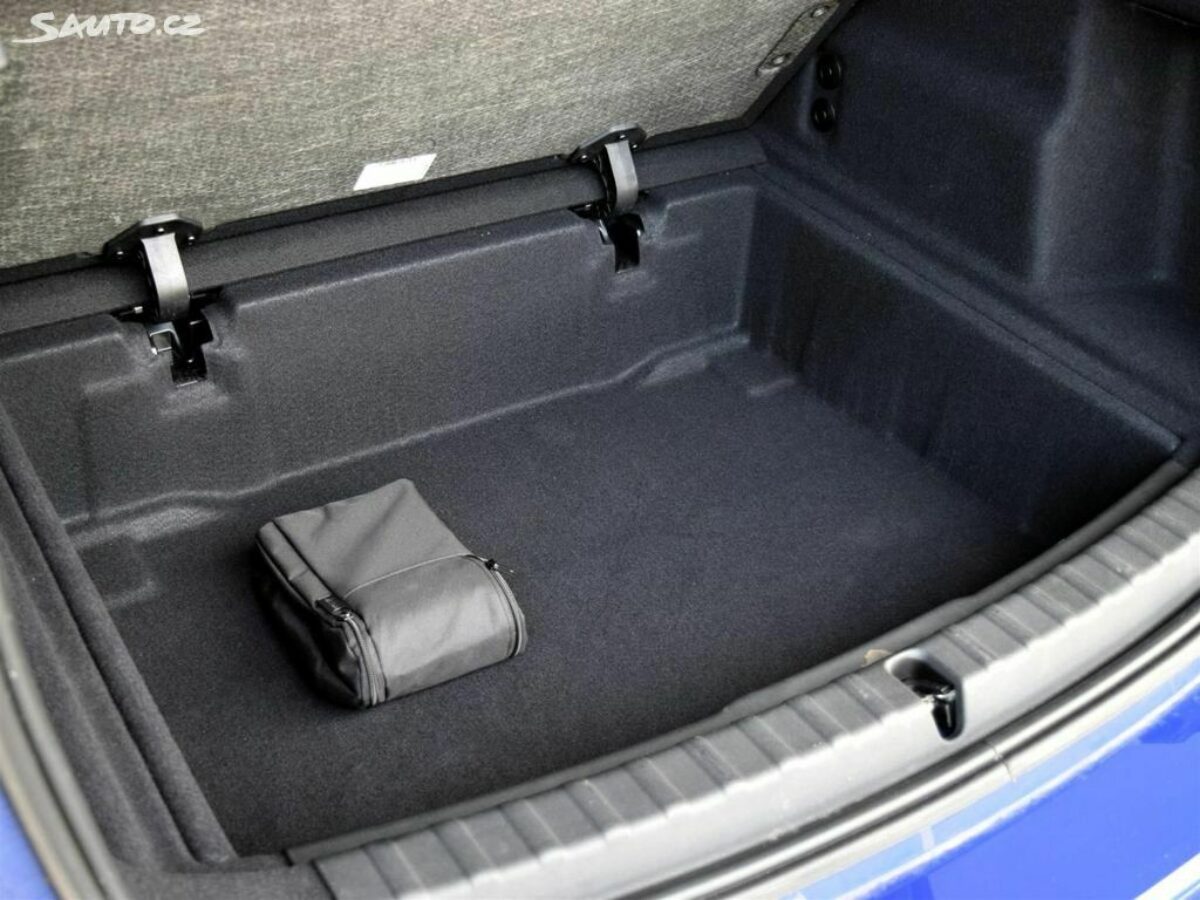 Fotografie vozu - klik pro zvětšení