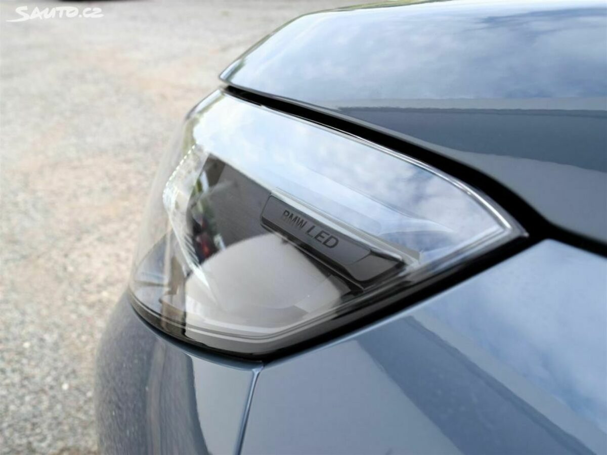 Fotografie vozu - klik pro zvětšení