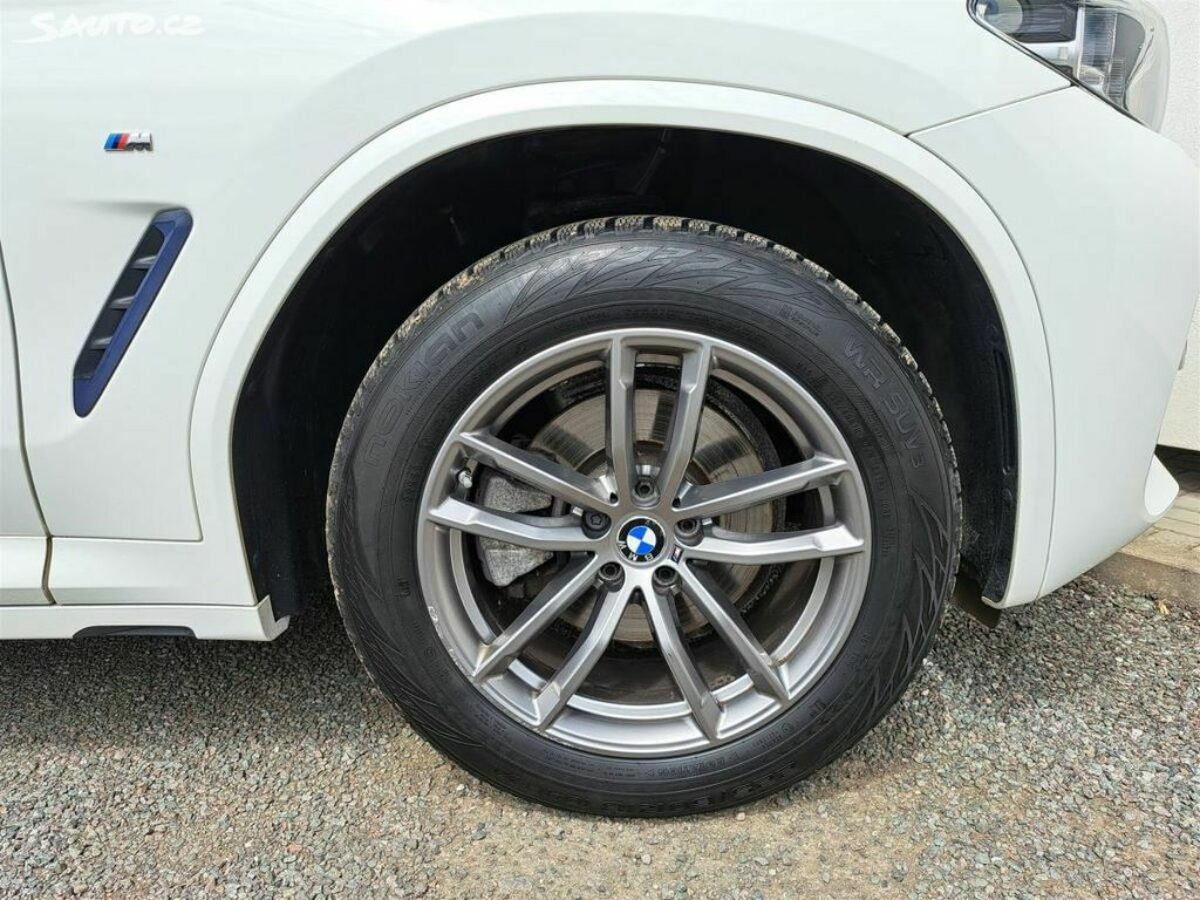 Fotografie vozu - klik pro zvětšení