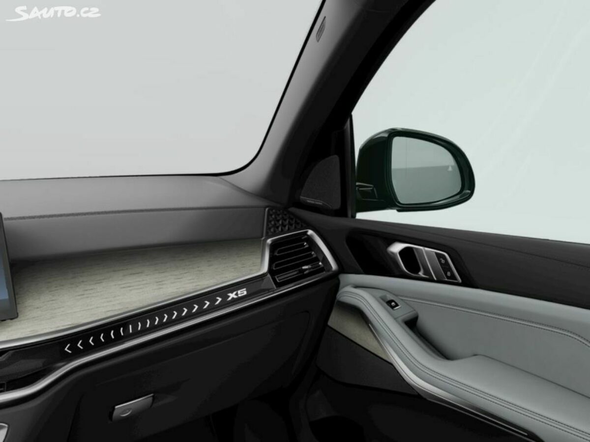 Fotografie vozu - klik pro zvětšení