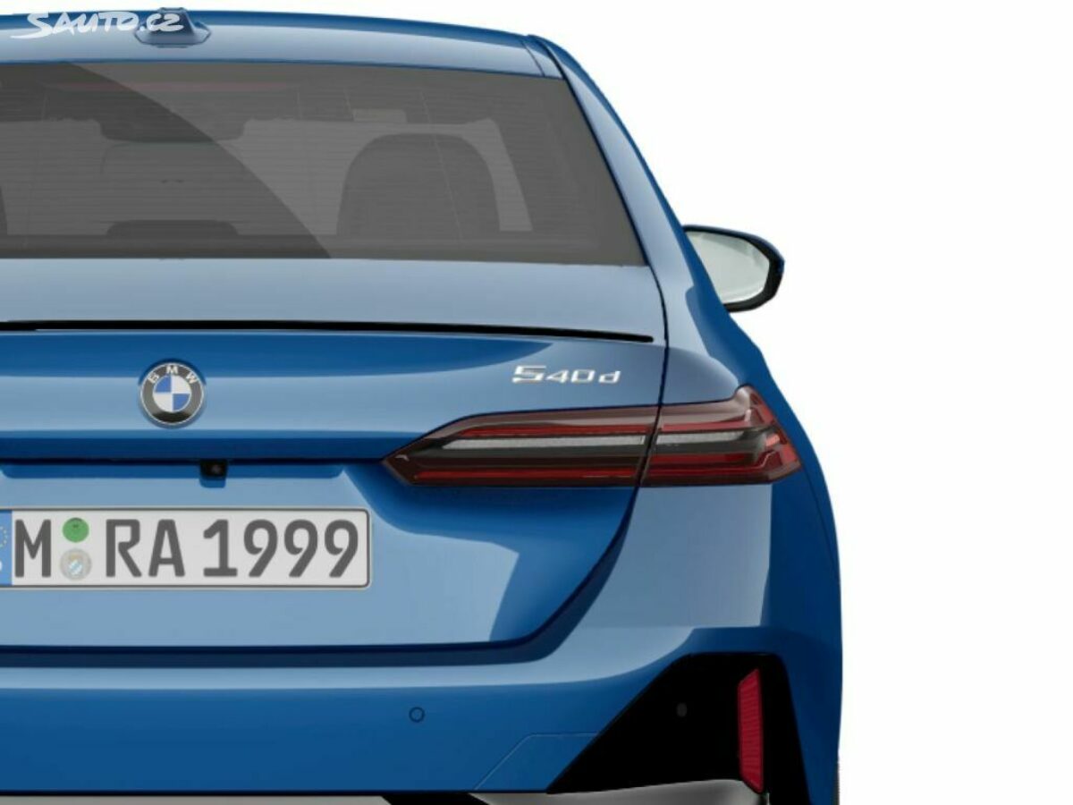 Fotografie vozu - klik pro zvětšení